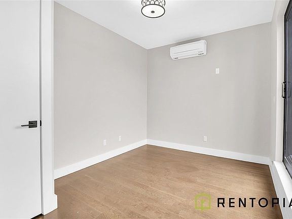 5th image of 199 Stockholm St #325