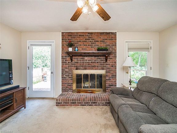 4th image of 6704 Lantern Ln