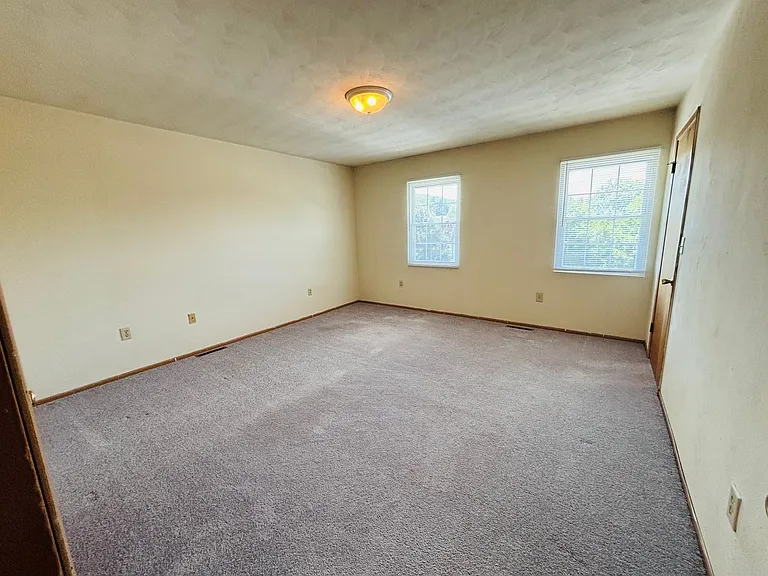 353 New Kent Rd — Photo 16