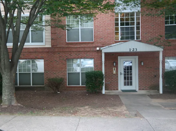 3 Ashlar Hill Ct, Parkville, MD