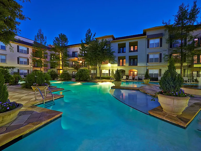 Allura Las Colinas — Photo 1