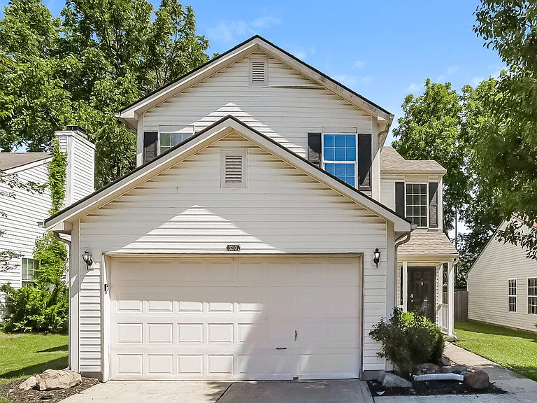 3210 Montgomery Dr — Photo 1