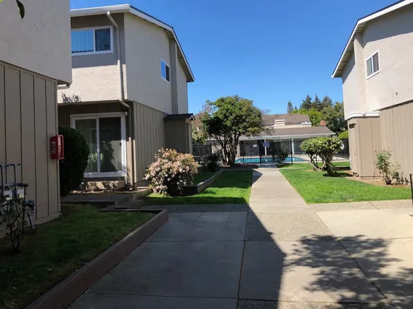 Del Prado Apts, 301 Acalanes Dr #11, Sunnyvale, CA 94086