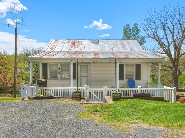 353 Turkey Knob Rd, Quicksburg, VA 22847
