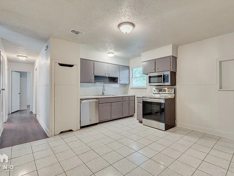 5054 Virgil St — Photo 5