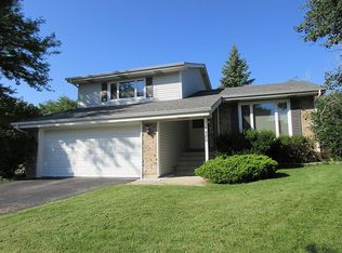 1980 Brookside Ln, Hoffman Estates, IL 60169