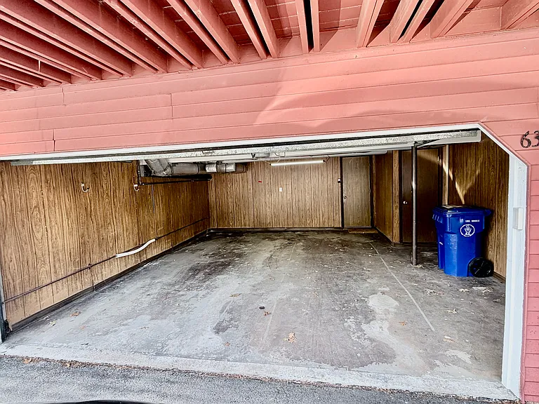 631 Churchill Dr #631 — Photo 35