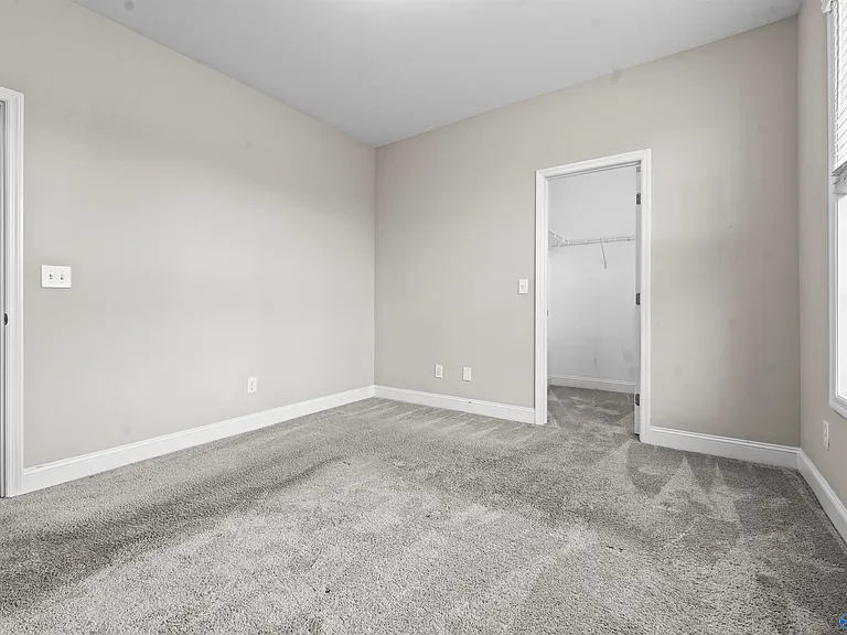 104 Erskin Parcus Dr — Photo 33