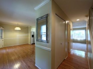 9915 Kingsbridge Dr, Fairfax, VA 22031