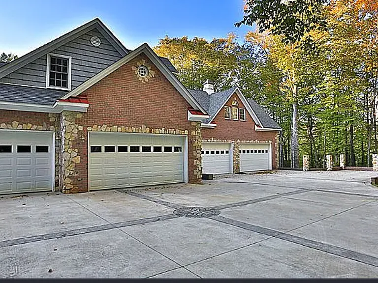 16521 River Rd — Photo 16