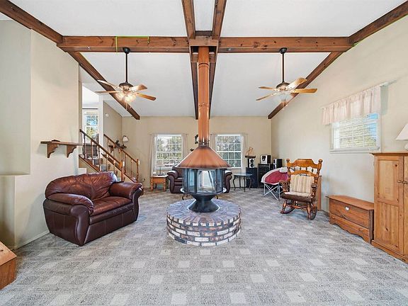 3rd image of 2129 Heights Dr