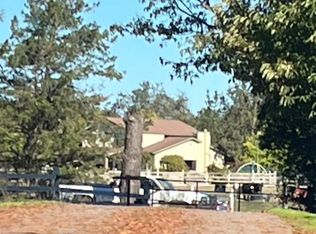 5651 Ver Ni Rd, Sebastopol, CA 95472