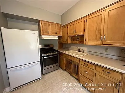 4000 20th Ave S #1 — Photo 3