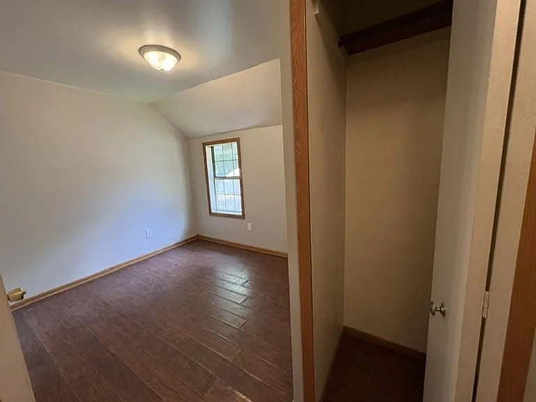 653 Sherman St — Photo 9
