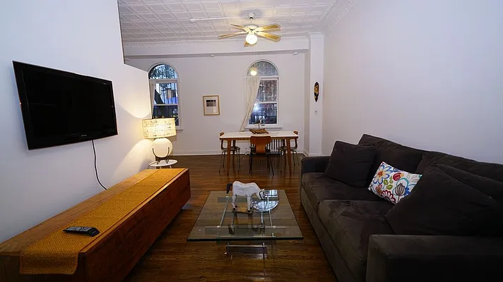 Rented by Dwell Residential Inc | media 7