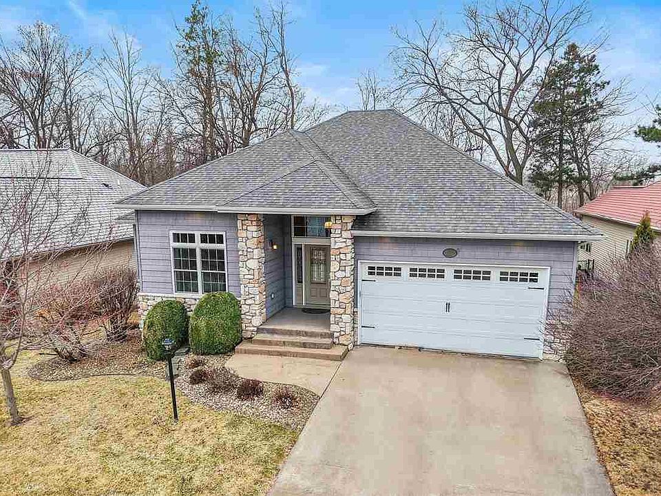 1st image of 2238 Dempster Dr