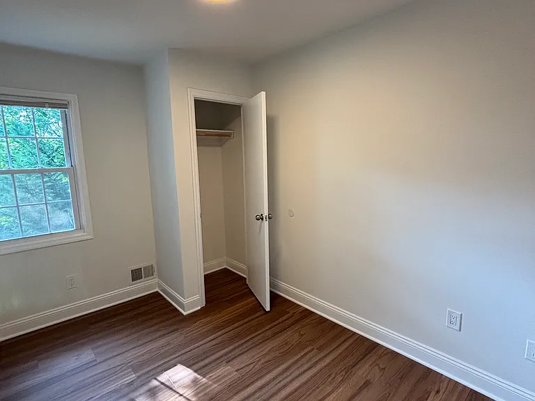 5 Stanford Dr #2B — Photo 6
