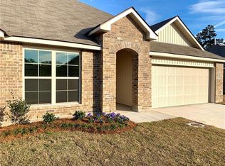 19476 Providence Ridge Blvd, Hammond, LA 70403