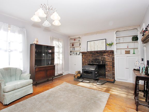 4th image of 3428 Fenimore Ave