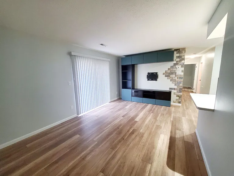 2275 Hedgerow Rd #C — Photo 1