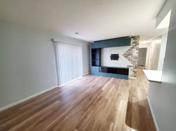 2275 Hedgerow Rd Unit C, Columbus, OH 43220