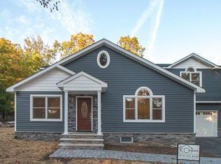 33 Seton Hall Dr, OAKLAND, NJ 07436