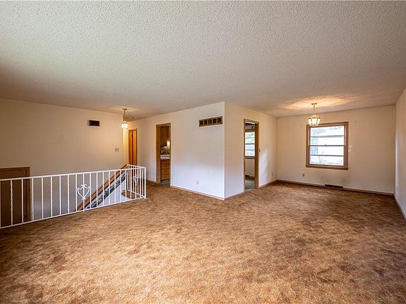 2nd image of 10102 W 89th Ter