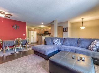 3768 Conroy Trl, Inver Grove Heights, MN 55076