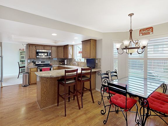 4th image of 501 Alumrock Dr