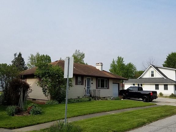 3rd image of 3118 W Scott St