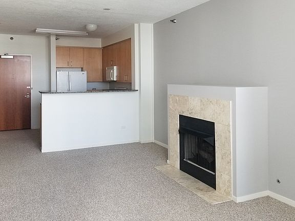 3rd image of 600 N Kingsbury St APT 908