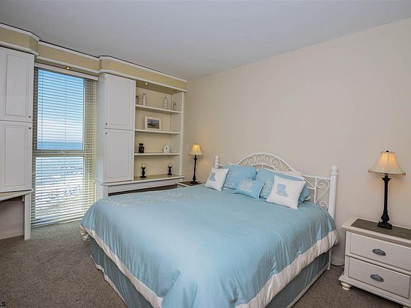 5th image of 921 Park Pl APT 1505