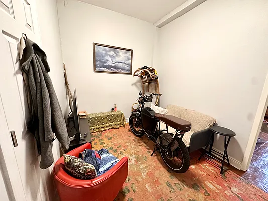 Rented by Garfield Realty  | media 16