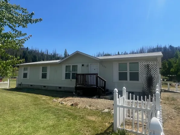 525 Indian Meadows Dr, Happy Camp, CA 96039