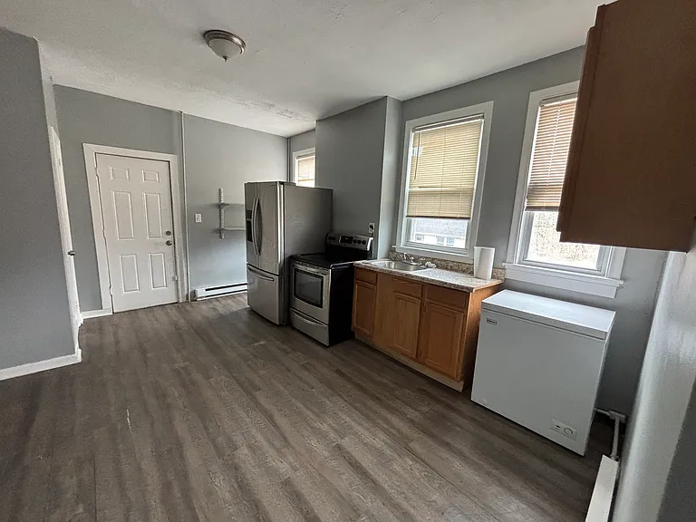 2372 Main St #2S — Photo 4