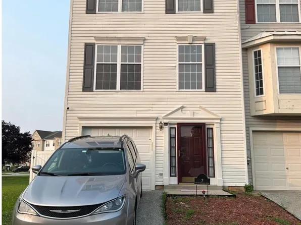 7 S Sherman Dr, Bear, DE 19701