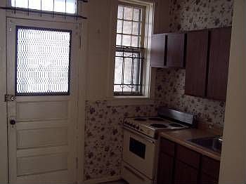 3rd image of 4310 N Clarendon Ave APT 1011