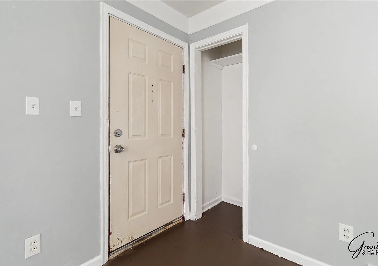 $1,250/month - 2 bedroom 1 bath — Photo 4