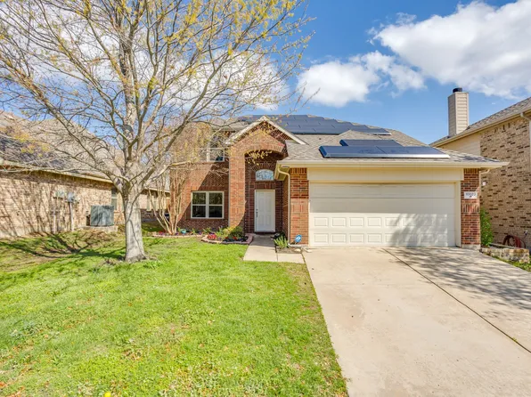 10020 Chrysalis Dr, Fort Worth, TX 76131