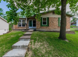 8983 Antonette Hills Dr, Saint Louis, MO 63123
