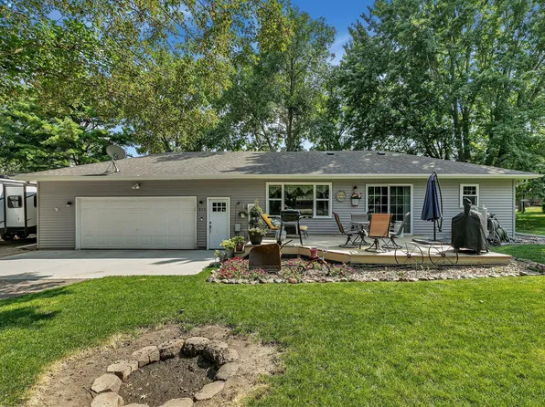 822 4th St S, Sauk Rapids, MN 56379