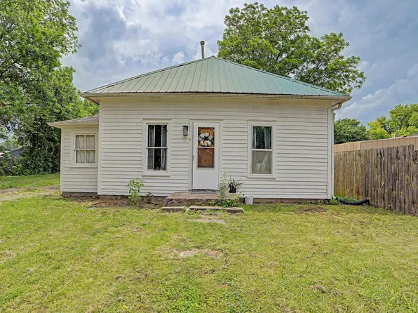 415 Delia Ave, Delia, KS 66418