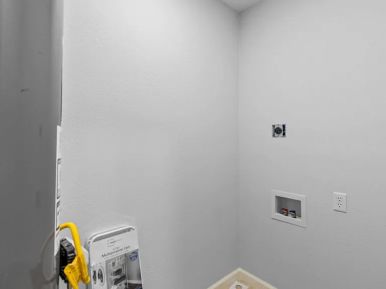 412 Waco Ave — Photo 15