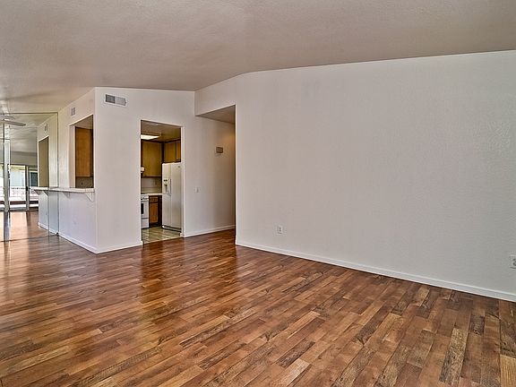 4th image of 420 Stoney Point Way Unit 117
