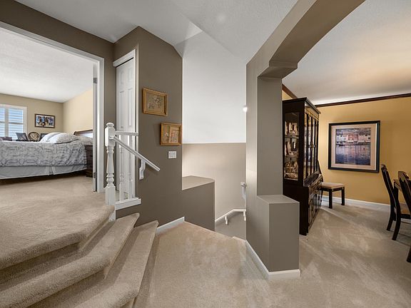 4th image of 215 Morningside Dr