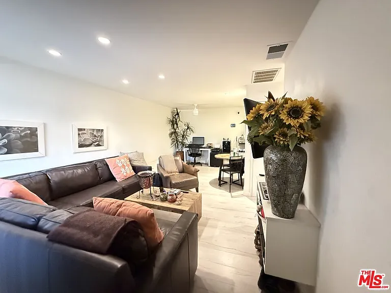 2857 N Los Felices Rd #207 — Photo 2