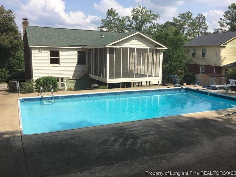 2nd image of 517 Deerpath Drive
