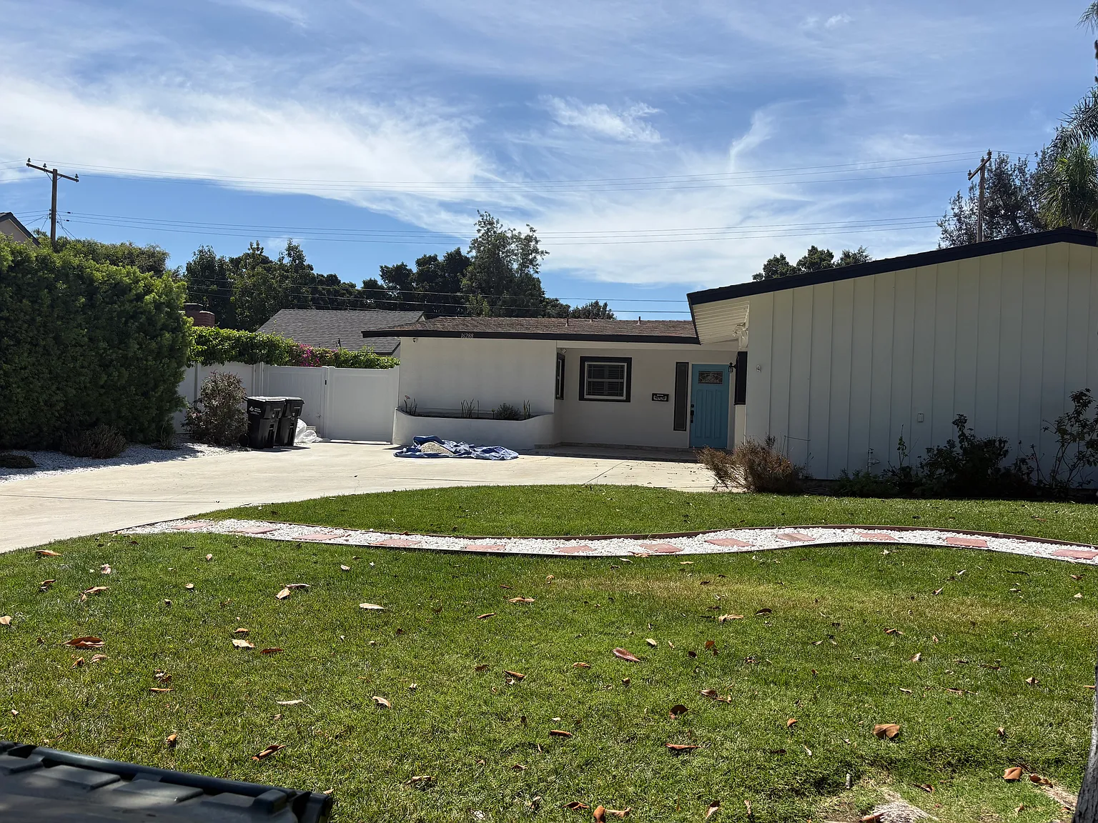 3 bed, 1549 sqft, $5,200 — Photo 2