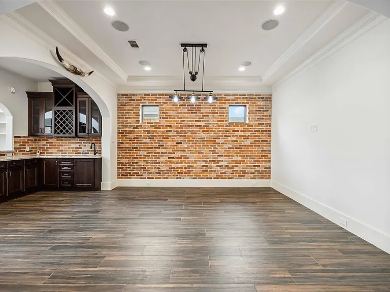 215 Malone St — Photo 17