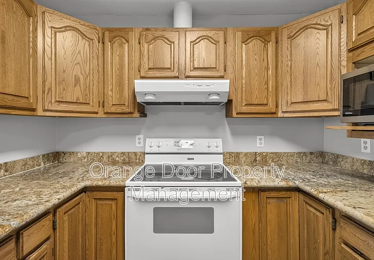 1611 Wheeler St S #1 — Photo 8